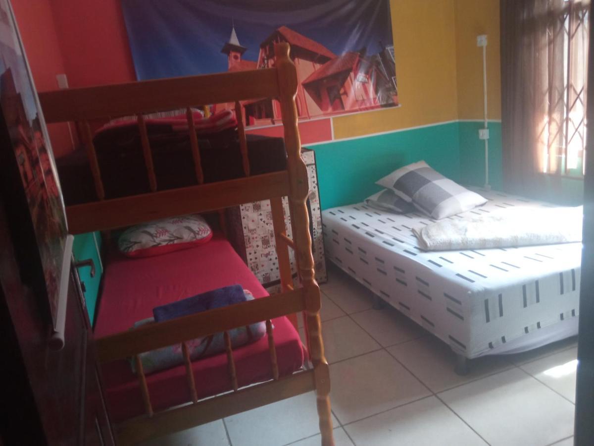E Boa Vista Hostal *